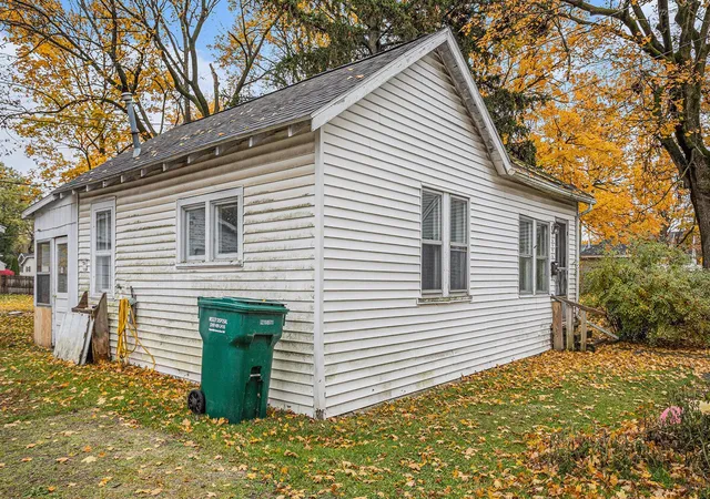 Homes for sale in Sturgis, MI | 609 Sturgis St, Sturgis, MI 49091 | MLS# 70534710