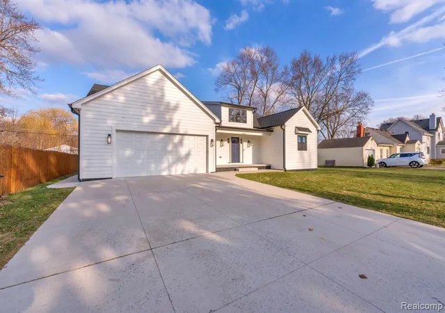 Homes for sale in Farmington Hills, MI | 22664 Colgate St, Farmington Hills, MI 48336 | MLS# 61003770