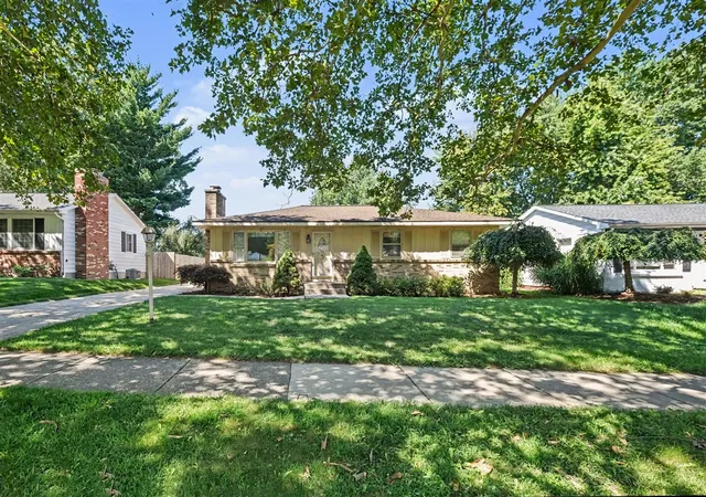 Photo 3 of Single family home for sale at 1399 Clover Crst, Grand Rapids, MI 49504 | MLS# 70554669 | Listing updated on 2026-09-24
