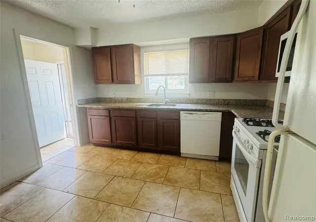 Photo 4 of Sale Pending at 14685 Harold St, Taylor, MI 48180 4450 | MLS# 61009690 | Listing updated on 2026-09-15