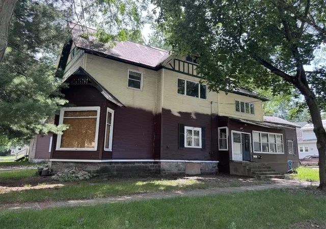 Homes for sale in Dowagiac, MI | 307 Orchard St, Dowagiac, MI 49047 | MLS# 70543271