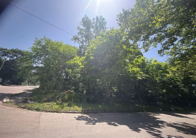 Photo 1 of Land for sale at 1320 Bryant St, Kalamazoo, MI 49001 | MLS# 70543593 | Listing updated on 2026-08-26