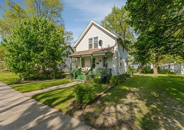 Homes for sale in Mount Clemens, MI | 16 Leslie St, Mount Clemens, MI 48043 | MLS# 70535135