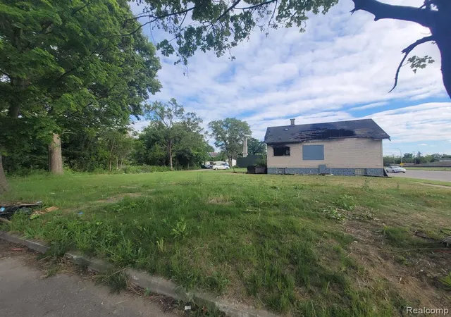 5th image of 5585 Ridgewood St, Detroit, MI 48204 | MLS# 60314939