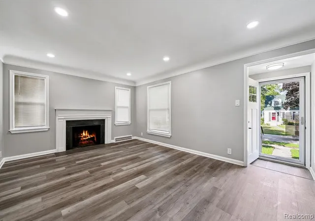 Photo 3 of Single family home for sale at 18902 Westmore St, Livonia, MI 48152 | MLS# 60923234 | Listing updated on 2026-08-22