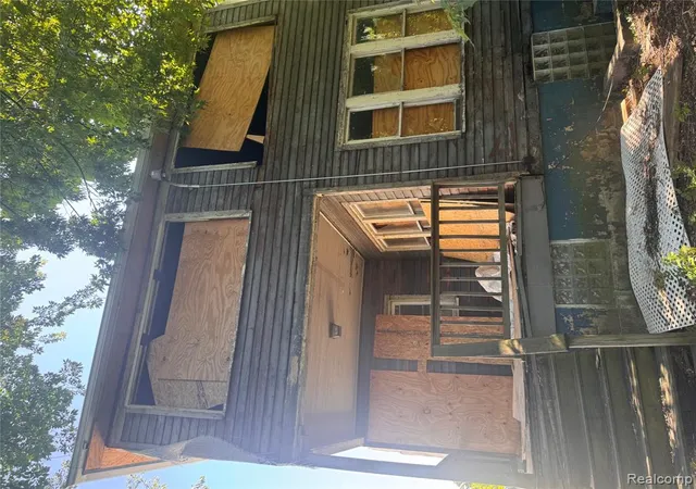 Photo 3 of Single family home for sale at 192 W Grand, Highland Park, MI 48203 3059 | MLS# 61023976 | Listing updated on 2026-08-25