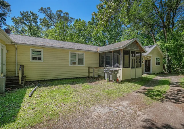 4th image of 121 E Michigan St, New Buffalo, MI 49117 | MLS# 70528101