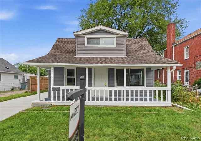 Photo 2 of Single family home for sale at 23449 Carlisle Ave, Hazel Park, MI 48030 | MLS# 61011420 | Listing updated on 2026-07-29