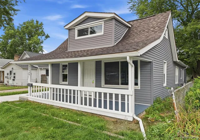 Photo 3 of Single family home for sale at 23449 Carlisle Ave, Hazel Park, MI 48030 | MLS# 61011420 | Listing updated on 2026-07-29