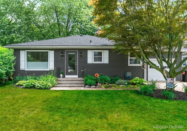 Homes for sale in Byron Center, MI | 8288 Freeland Ave, Byron Center, MI 49315 | MLS# 70538039
