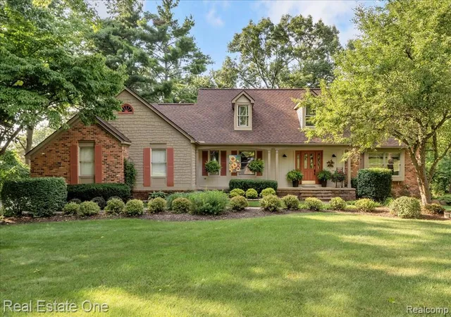 1st image of 714 Heritage Dr, Milford, MI 48381 | MLS# 61018879