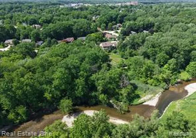 Homes for sale in Rochester Hills, MI | 986 River Bend Dr, Rochester Hills, MI 48307 | MLS# 61008727