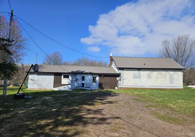 Homes for sale in Ontonagon, MI | 16672 Lakeshore Dr, Ontonagon, MI 49953 | MLS# 50206736