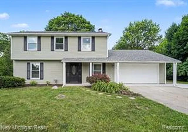 2nd image of 1105 Woodnoll Dr, Flint, MI 48507 | MLS# 61006131