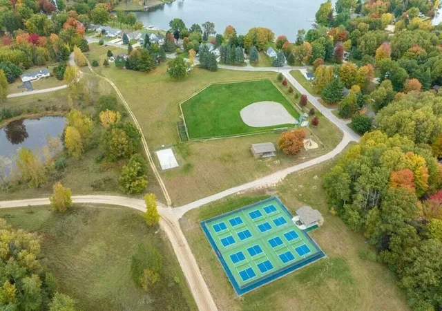 3rd image of 7552 10Th St, Canadian Lakes, MI 49346 | MLS# 70554357