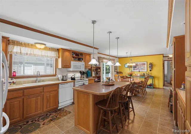 4th image of 11979 Cedarbrook Dr, South Lyon, MI 48178 | MLS# 61008608