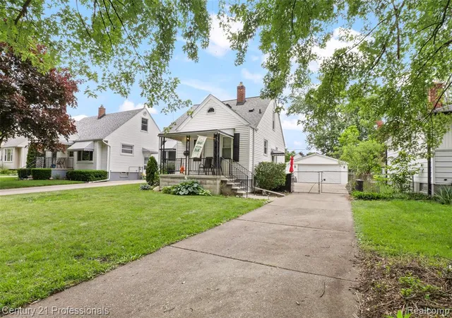 Homes for sale in Clawson, MI | 115 Gargantua Ave, Clawson, MI 48017 | MLS# 61003852