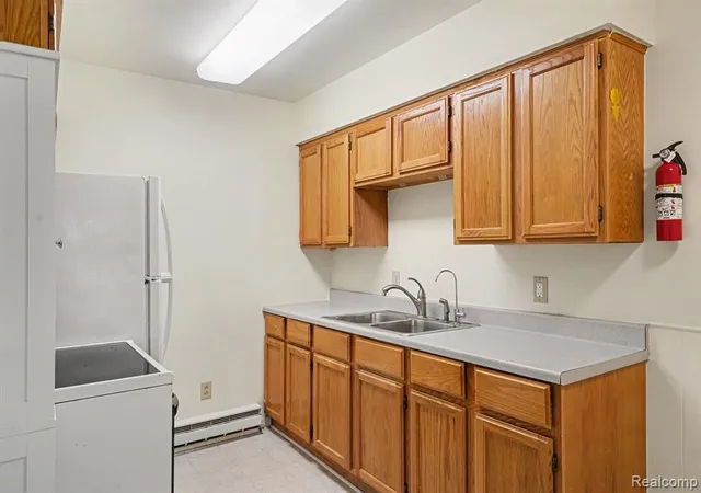 Photo 5 of Duplex at 1691 S Lakeview Ln, Highland, MI 48357 | MLS# 60996236 | | Sold on 2026-07-01