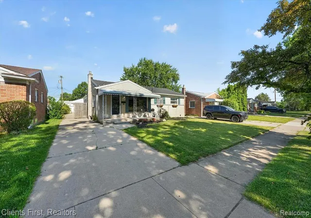 Photo 3 of Sale Pending at 7520 Sloan St, Taylor, MI 48180 2412 | MLS# 61023381 | Listing updated on 2026-09-06