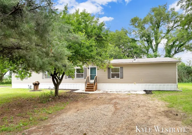 2nd image of 1515 10th St, Martin, MI 49070 | MLS# 70541578