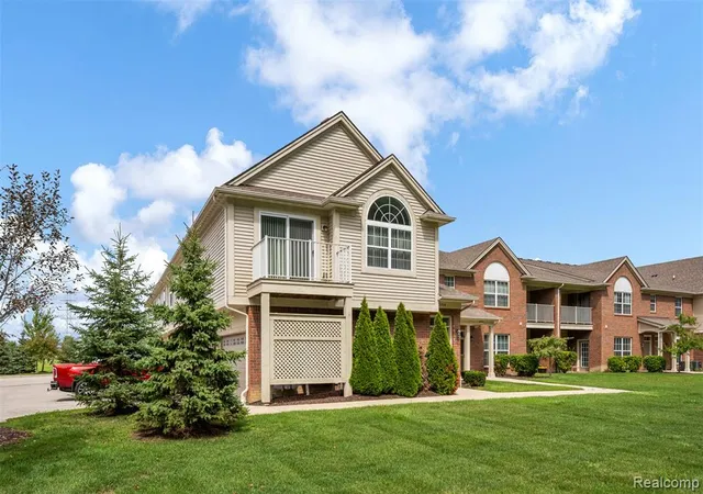2nd image of 21914 Aberdeen Dr #30, Macomb, MI 48042 | MLS# 61022703