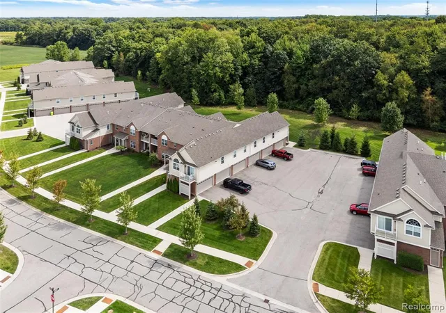 39th image of 21914 Aberdeen Dr #30, Macomb, MI 48042 | MLS# 61022703