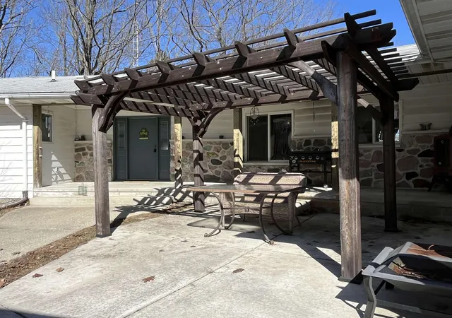 2nd image of 3265 Bischoff Rd, Harrison, MI 48625 | MLS# 50201555