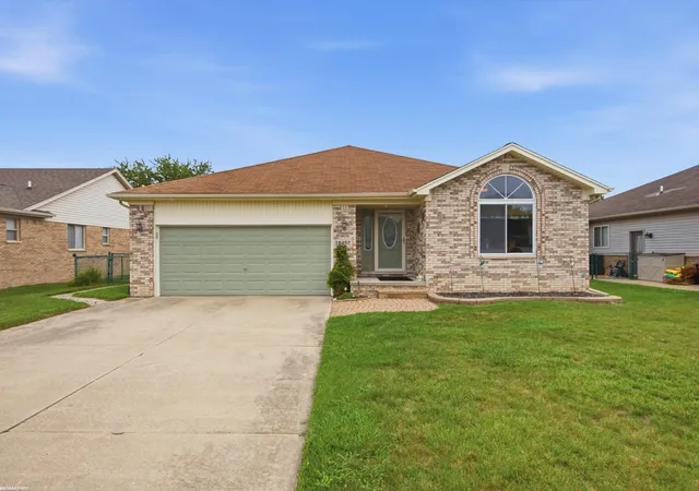 Photo 2 of Sale Pending at 28457 Violet Dr, Chesterfield Twp, MI 48047 | MLS# 50218922 | Listing updated on 2026-08-27