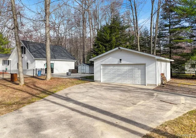 Homes for sale in Roscommon, MI | 144 Canton St, Roscommon, MI 48653 | MLS# 60991071