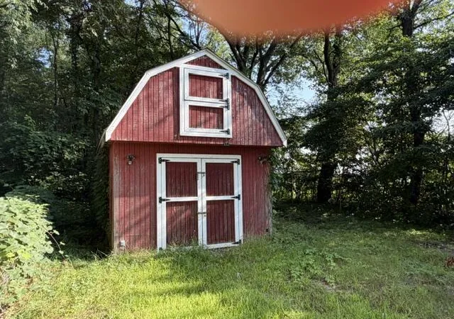 Photo 4 of Sale Pending at 19020 State Line Rd, Edwardsburg, MI 49112 | MLS# 70553877 | Listing updated on 2026-08-23