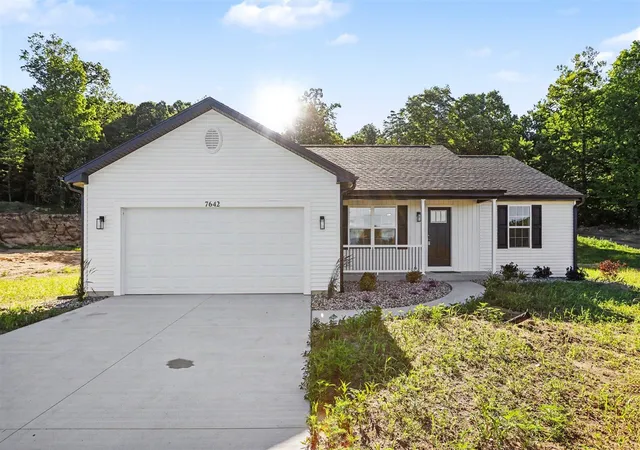 Photo 1 of Single family home for sale at 7642 Cinnamon Woods Trl, Kalamazoo, MI 49004 | MLS# 70542793 | Listing updated on 2026-08-25