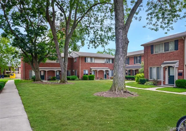 Photo 3 of Condo for sale at 11410 Canal Rd #205, Sterling Heights, MI 48314 1574 | MLS# 61023286 | Listing updated on 2026-08-28