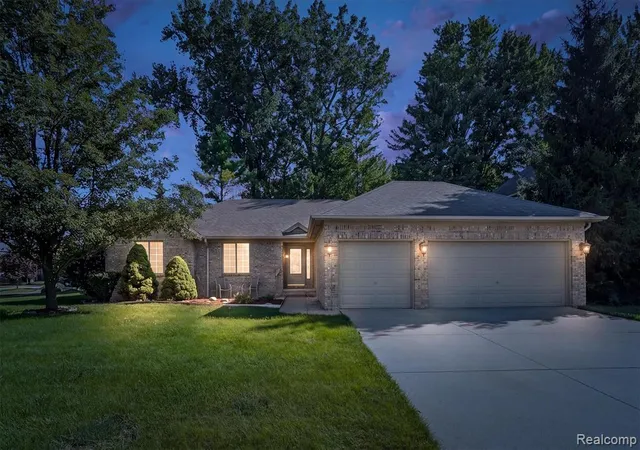 2nd image of 21527 Tangel Dr, Macomb, MI 48044 | MLS# 61023154