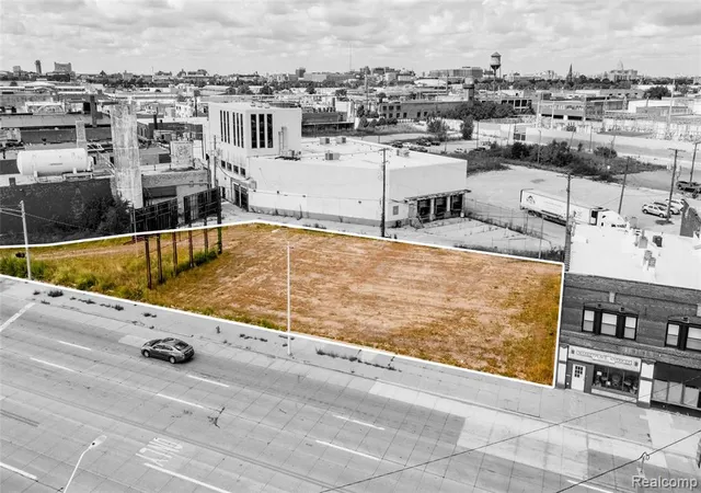 Photo 3 of Sale Pending at 2003 Gratiot Ave, Detroit, MI 48207 | MLS# 60937759 | Listing updated on 2026-02-18