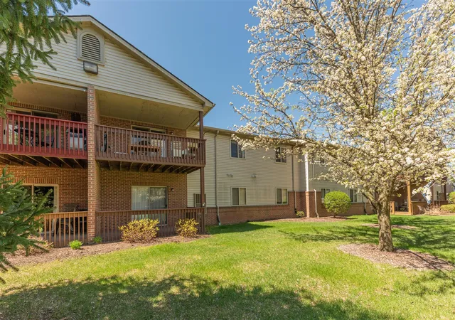 4th image of 2482 Eagles Cir #6, Ypsilanti, MI 48197 | MLS# 70526167