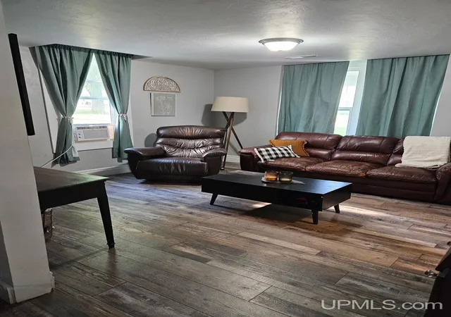Photo 3 of Single family home for sale at 624 E B St, Iron Mountain, MI 49801 | MLS# 50216347 | Listing updated on 2026-08-31