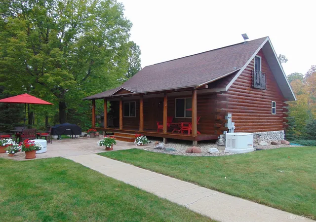 Photo 3 of Single family home for sale at 2792 County Line Rd, Vulcan, MI 49892 | MLS# 50190053 | Listing updated on 2026-09-29