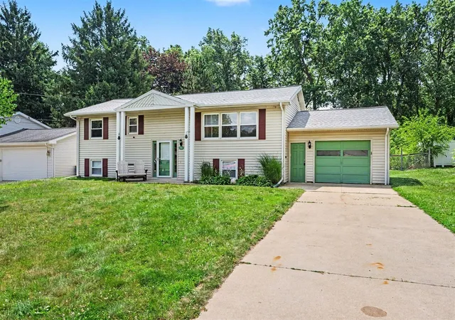 Homes for sale in Portage, MI | 1912 Lauralwood Ave, Portage, MI 49002 | MLS# 70544038