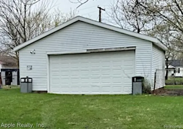 2nd image of 508 Ditmar & 505 Luther, Pontiac, MI 48341 | MLS# 60986764