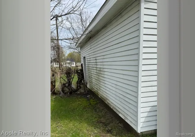 4th image of 508 Ditmar & 505 Luther, Pontiac, MI 48341 | MLS# 60986764