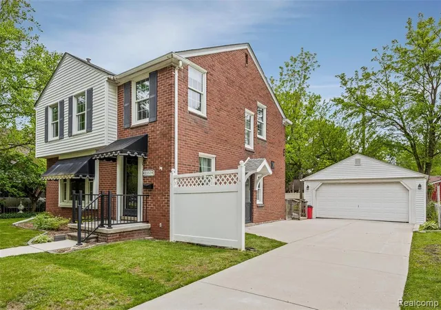 Homes for sale in Wyandotte, MI | 2357 21St St, Wyandotte, MI 48192 | MLS# 60995740
