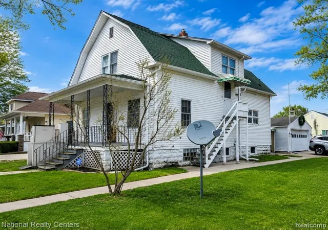 2nd image of 1611 S Erie St, Bay City, MI 48706 | MLS# 60997062