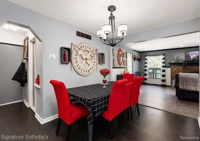 Photo 4 of Single family home for sale at 28300 Oakley St, Livonia, MI 48154 3922 | MLS# 61010655 | Listing updated on 2026-10-29