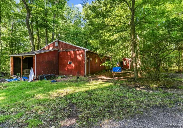 Photo 3 of Single family home for sale at 3195 Emery Ln, Metamora, MI 48455 9778 | MLS# 61025788 | Listing updated on 2026-08-30