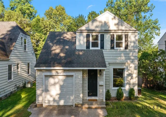 Photo 1 of Single family home for sale at 2417 Brooklyn Ave, Grand Rapids, MI 49507 | MLS# 70549158 | Listing updated on 2026-09-18
