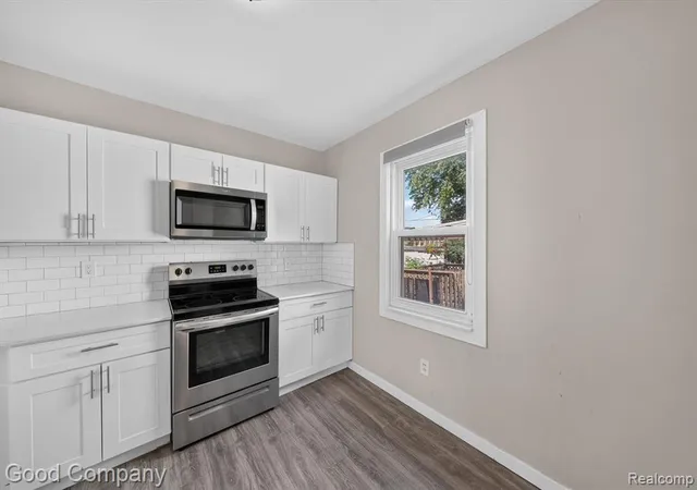 Homes for sale in Hazel Park, MI | 305 E Jarvis Ave, Hazel Park, MI 48030 | MLS# 61009394