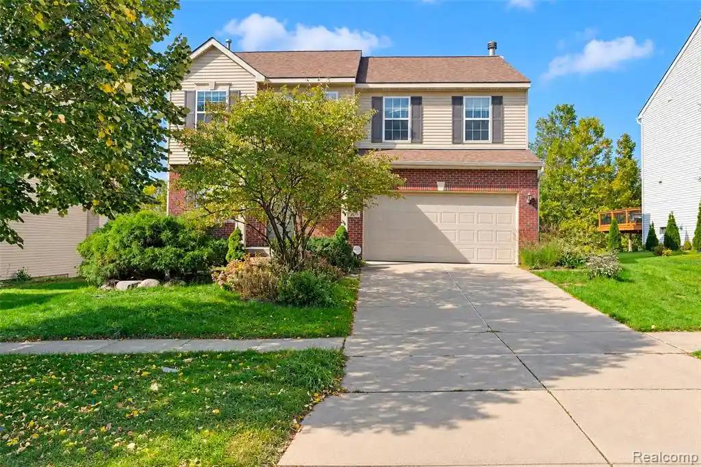 Photo 1 of Single family home for sale at 39012 Cheshire Dr, Farmington Hills, MI 48167 9174 | MLS# 61038956 | Listing updated on 2026-10-17