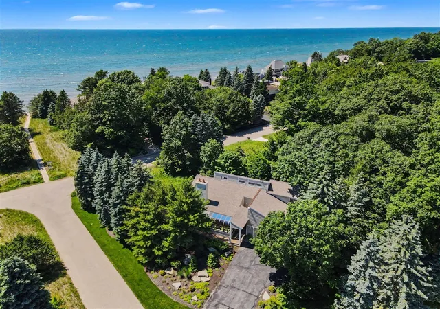 Homes for sale in West Olive, MI | 9364 Whispering Sands Dr, West Olive, MI 49460 | MLS# 70541373