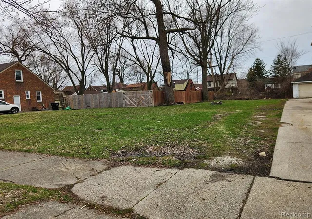 Homes for sale in Detroit, MI | 6111 Yorkshire Rd, Detroit, MI 48224 | MLS# 60383555