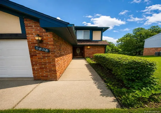 2nd image of 5858 5860 Niles Dr, Troy, MI 48098 | MLS# 61005910